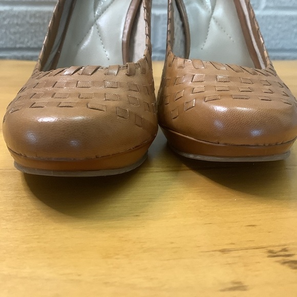 Andrew Geller “Knot” Woven Leather Platform Stacked heels Women's size 7.5M EUC - Picture 2 of 11